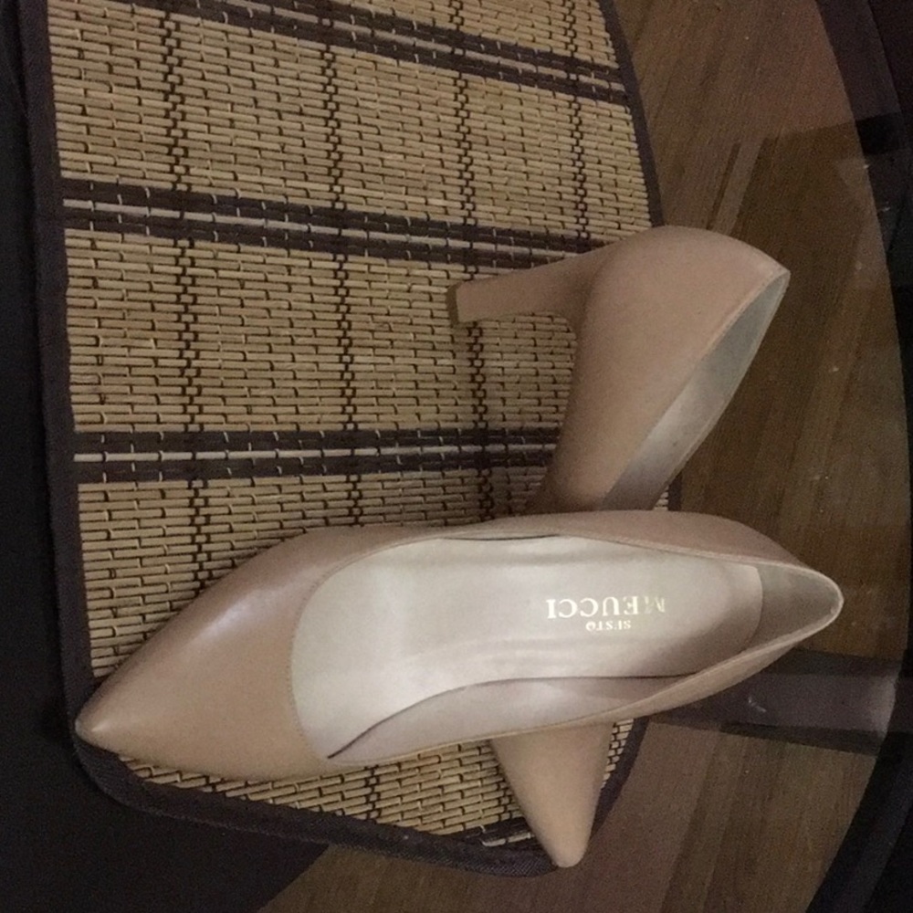 Heeled shoes. Made in Spain